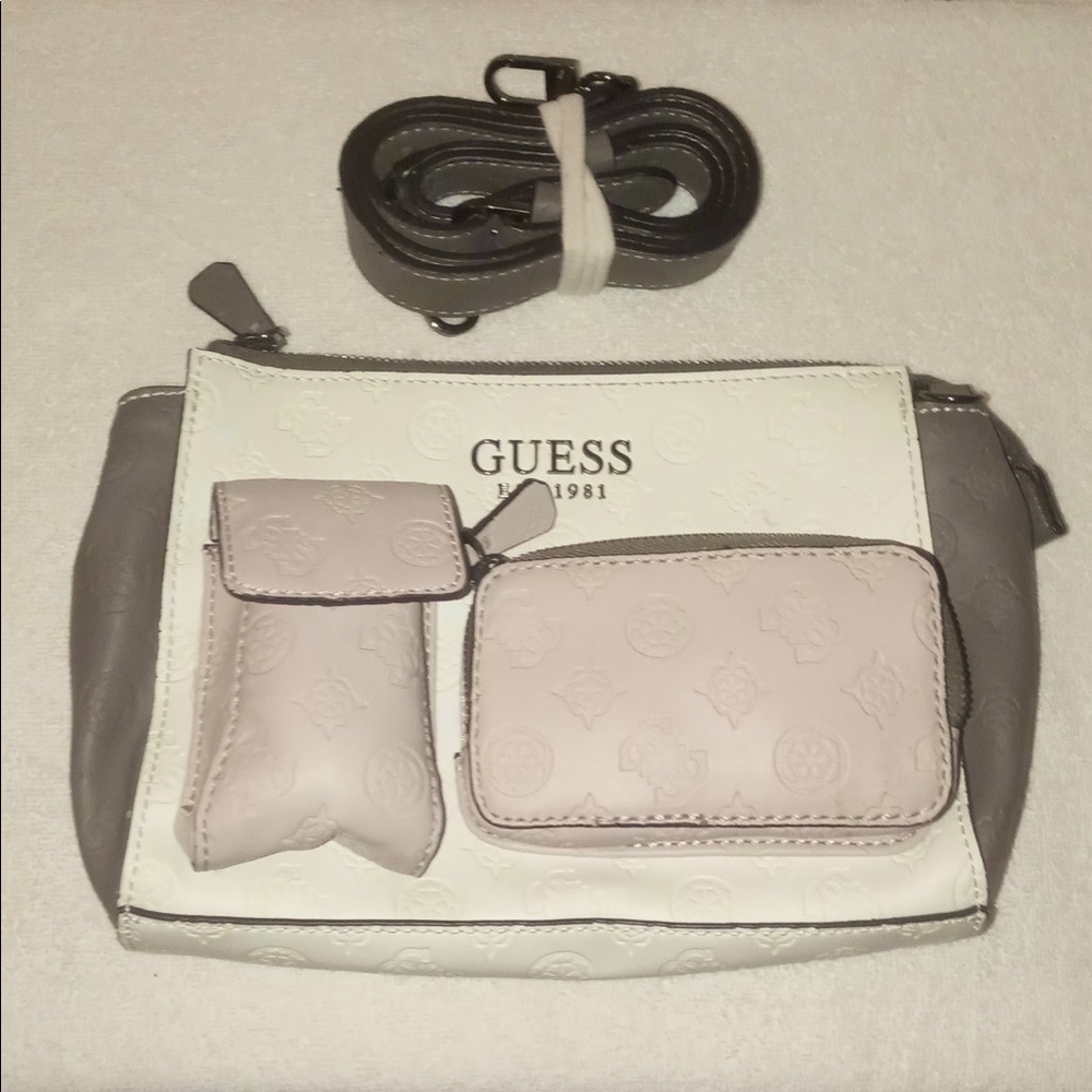 SEXY GUESS ILENIA POCKET CROSSBODY PURSE!!